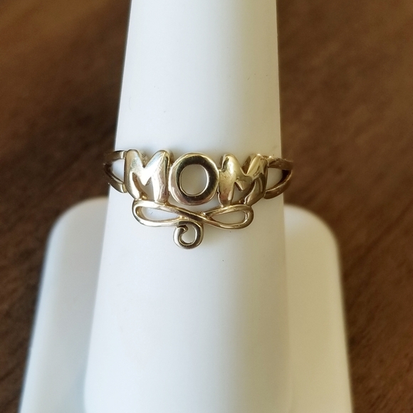 10K Gold Mom Ring